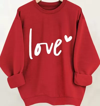 Valentine's Day Letter Print Pullover Sweatshirt – Cozy & Stylish for Fall & Winter ❤️